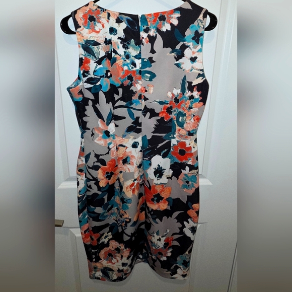 Ivanka Trump, Curvy Floral Starburst Sheath Dress Zipper Size 6 Small to Medium - Picture 3 of 11